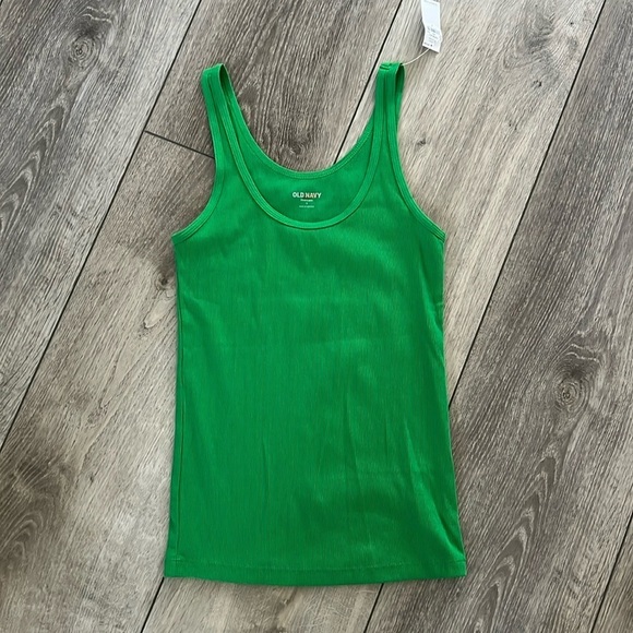 Old Navy Tops - Old Navy basic tank